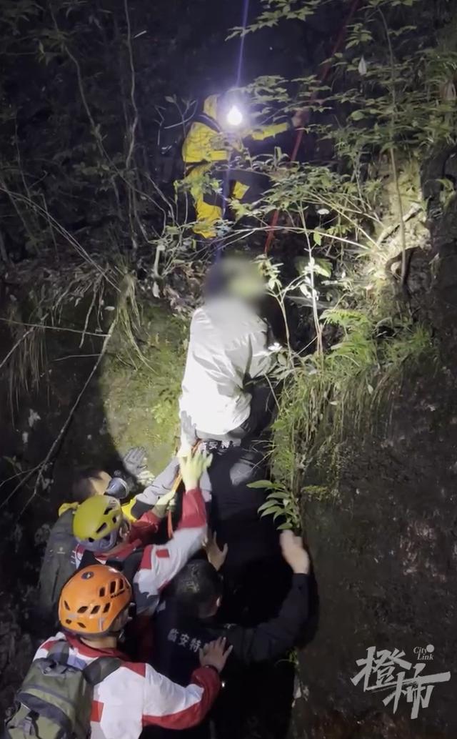 女驴友徒步遭遇马夫猥亵事件，旅游安全问题敲响警钟