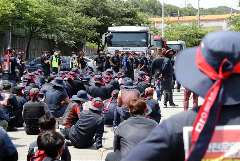 韩国最大工会发起无限期罢工