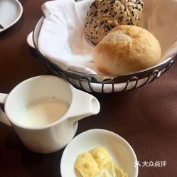 和平饭店回应298套餐仅有面包水