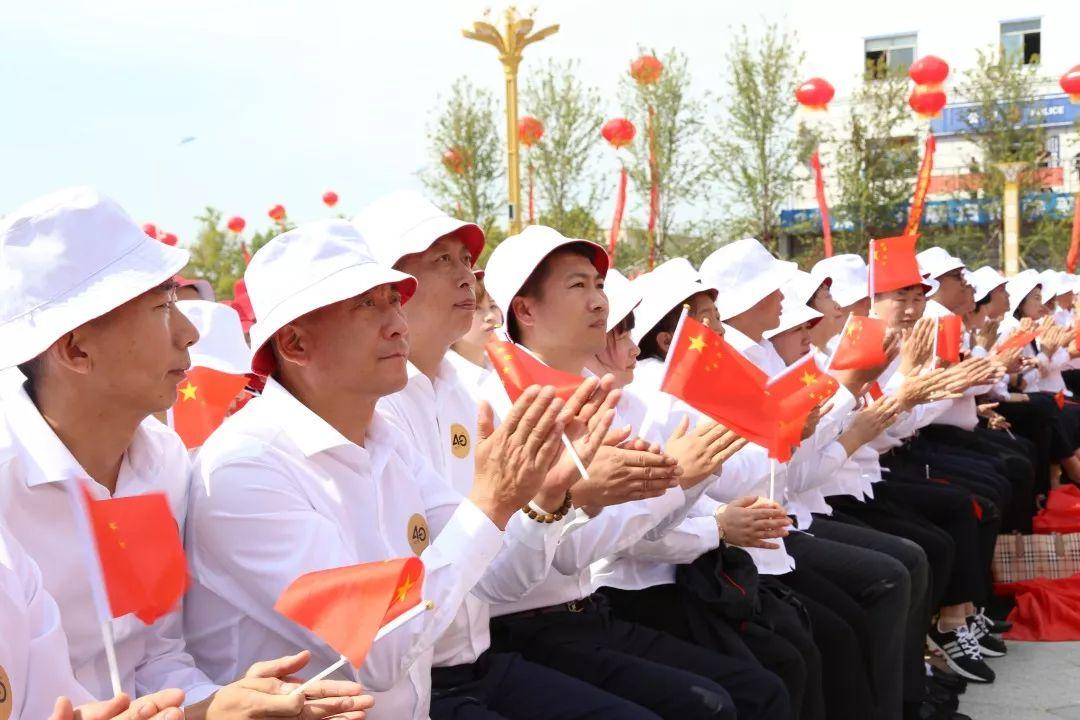 王琳与大连，城市之光映照人生舞台